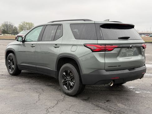 Used 2023 Chevrolet Traverse LT w/ Midnight/Sport Edition image 5