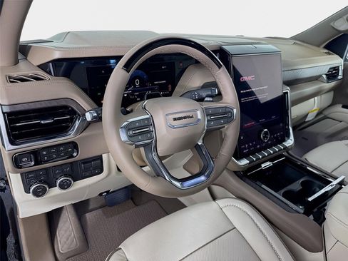 New 2026 GMC Yukon XL Denali AWD/4WD image 9