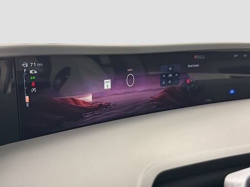 Used 2024 Lincoln Nautilus Premier image 15