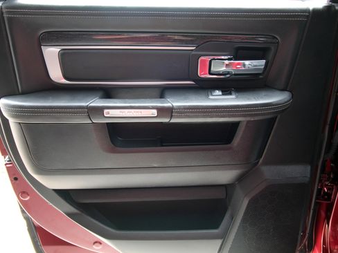 Used 2018 RAM 3500 Laramie Longhorn image 46