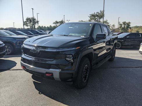 New 2026 Chevrolet Silverado EV Trail Boss w/ Premium Package image 3