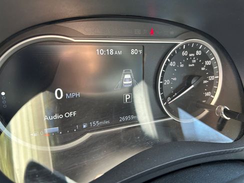 Used 2025 Nissan Versa SV image 30