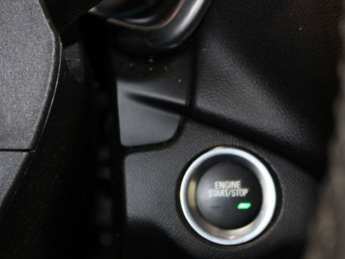 Used 2023 Chevrolet Equinox LT image 38