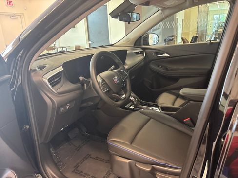Used 2025 Buick Encore GX Sport Touring FWD image 13
