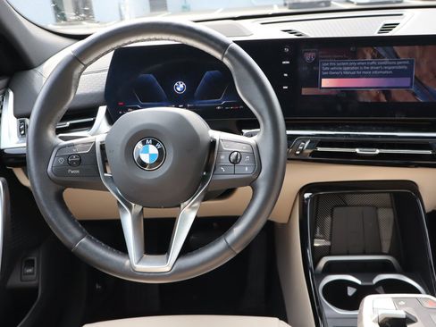 Used 2025 BMW X2 xDrive28i w/ Premium Package AWD/4WD image 15