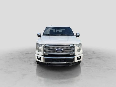 Used 2015 Ford F150 Platinum w/ Equipment Group 701A Luxury AWD/4WD image 3