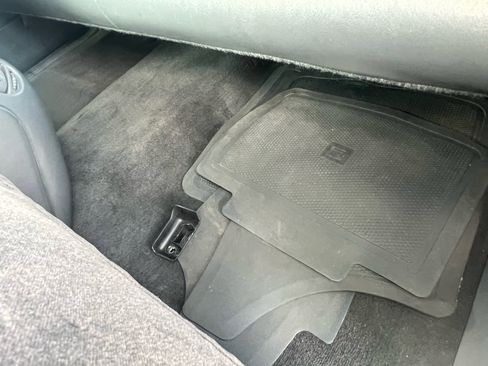 Used 2000 Chevrolet Silverado 1500 LS image 38