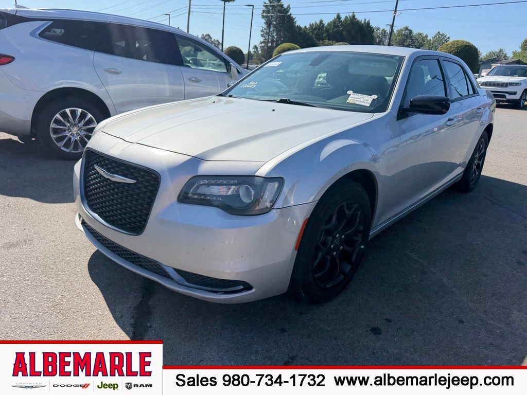 Used 2019 Chrysler 300 Touring w/ Sport Appearance Package AWD/4WD image 1