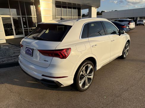 Used 2021 Audi Q3 2.0T Premium Plus w/ Premium Plus Package image 3