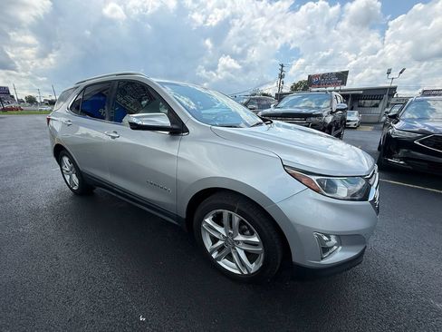 Used 2018 Chevrolet Equinox Premier FWD image 1