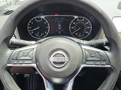 Used 2024 Nissan Altima 2.5 SV FWD image 15