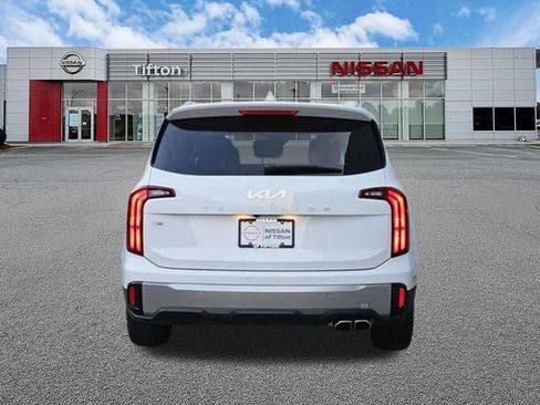 Used 2025 Kia Telluride S FWD image 5