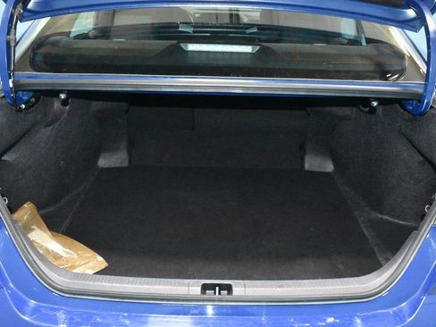 Used 2025 Toyota Camry SE image 31