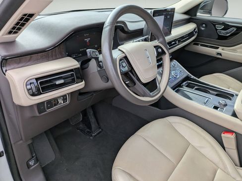 Used 2023 Lincoln Aviator Reserve w/ Equipment Group 201A RWD image 10