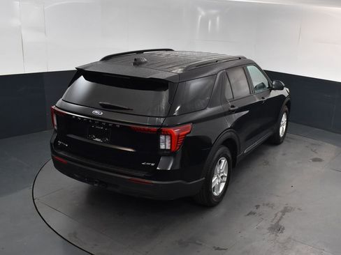 Used 2025 Ford Explorer Active image 29