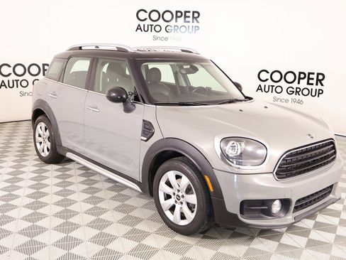 Used 2018 MINI Cooper Countryman image 1