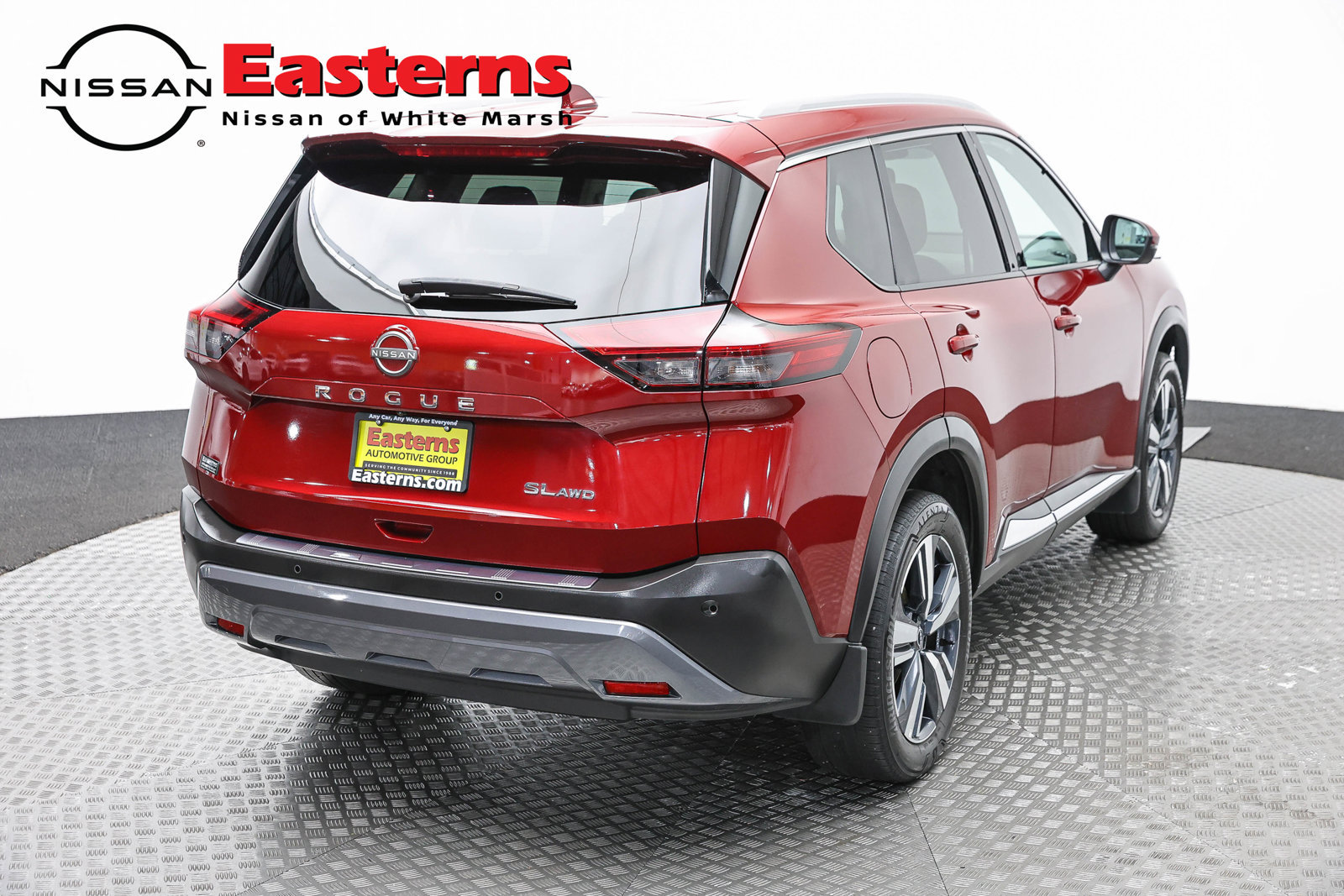 Used 2023 Nissan Rogue SL AWD/4WD image 5
