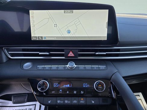 New 2026 Hyundai Elantra Limited image 27