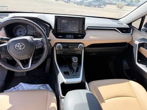 Used 2022 Toyota RAV4 XLE Premium AWD/4WD image 17