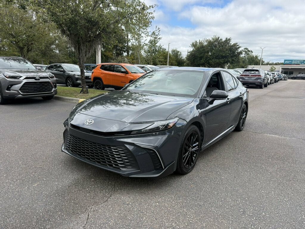 Used 2026 Toyota Camry SE FWD image 1
