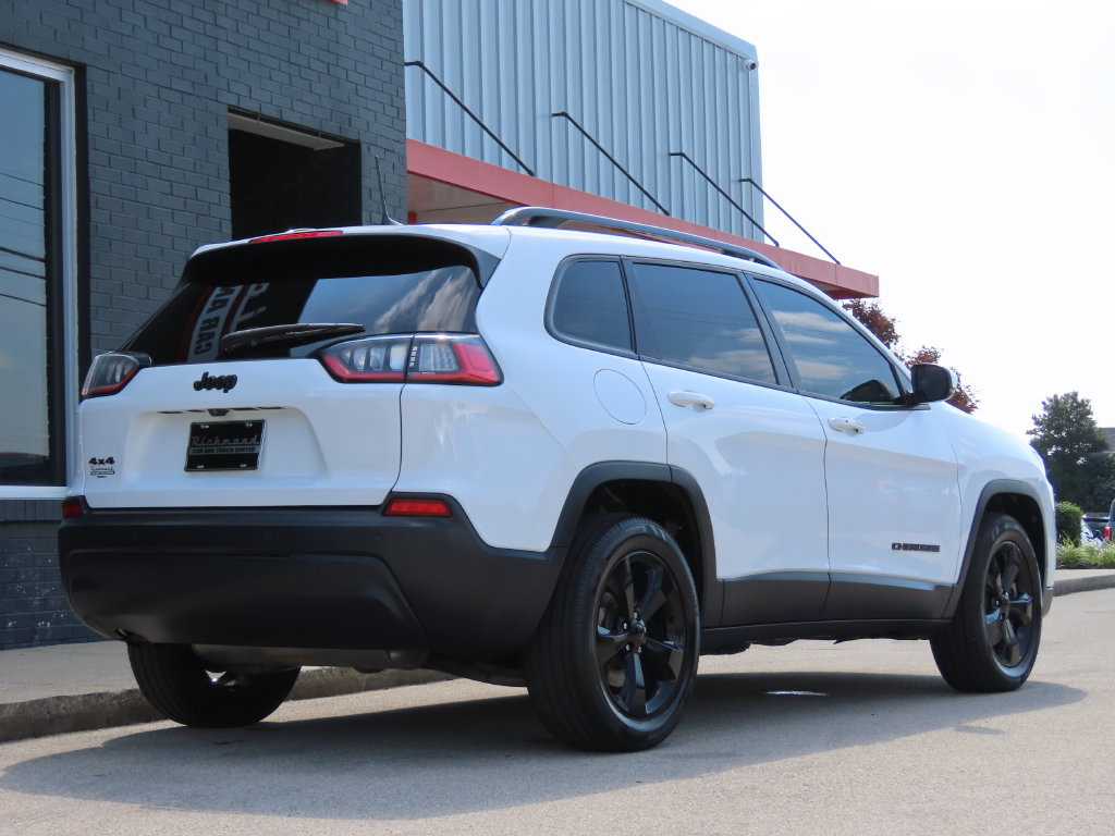 Used 2019 Jeep Cherokee Latitude Plus AWD/4WD image 4