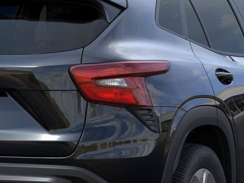New 2026 Chevrolet Trax LS w/ Driver Confidence Package FWD image 11