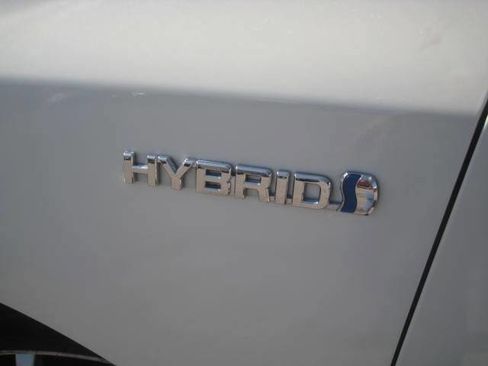 Used 2012 Toyota Prius V Three FWD image 12