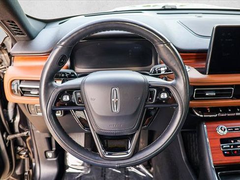 Used 2022 Lincoln Aviator Reserve w/ Equipment Group 201A AWD/4WD image 13