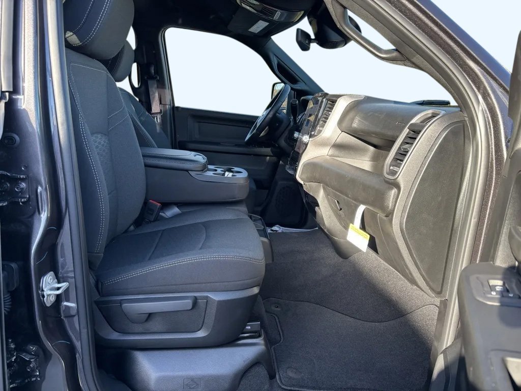 New 2026 RAM 2500 Tradesman AWD/4WD image 32
