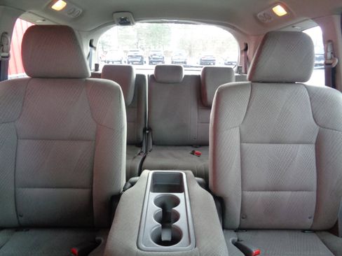 Used 2014 Honda Odyssey EX image 8