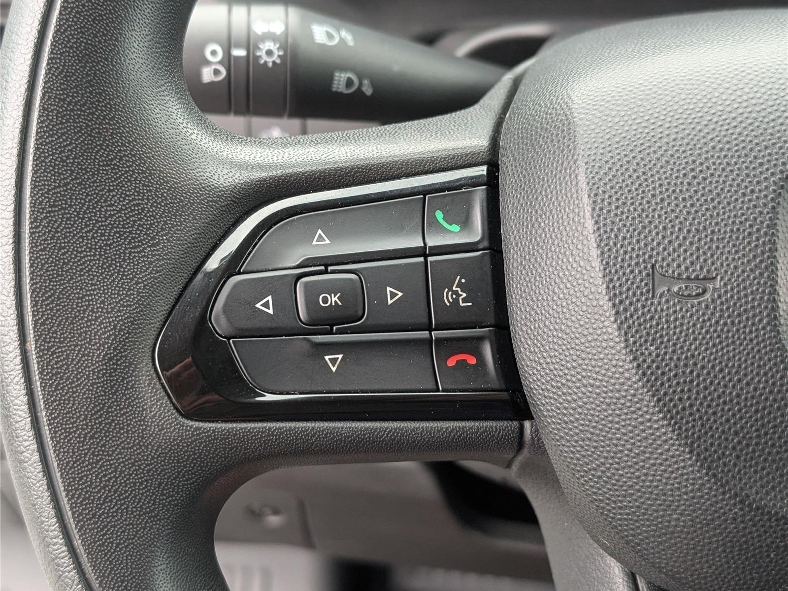 Used 2024 RAM ProMaster 1500 w/ Safety Group FWD image 19