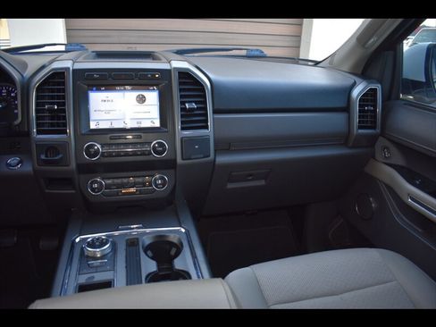 Used 2019 Ford Expedition XLT RWD image 34