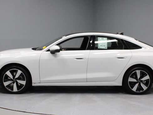 Used 2025 Audi A5 2.0T Premium Plus w/ Premium Plus AWD/4WD image 10