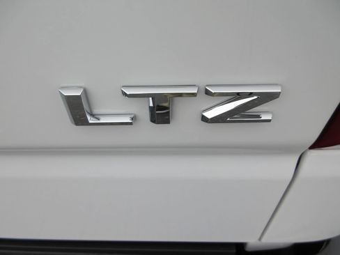 New 2026 Chevrolet Silverado 1500 LTZ w/ LTZ Premium Package AWD/4WD image 13