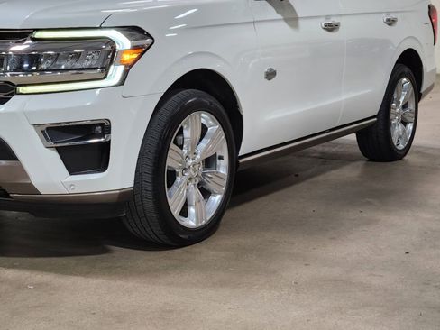 Used 2024 Ford Expedition King Ranch image 15