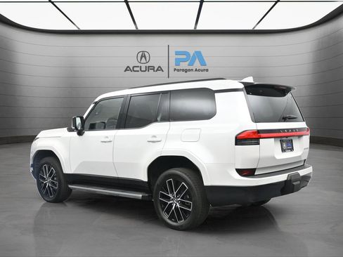 Used 2024 Lexus GX 550 image 24