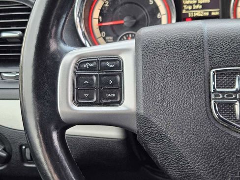 Used 2018 Dodge Grand Caravan GT image 23