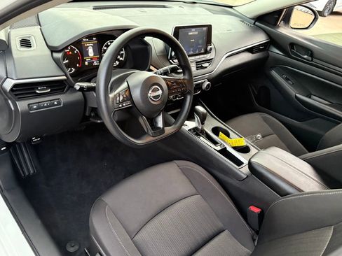 Certified 2025 Nissan Altima 2.5 S image 16