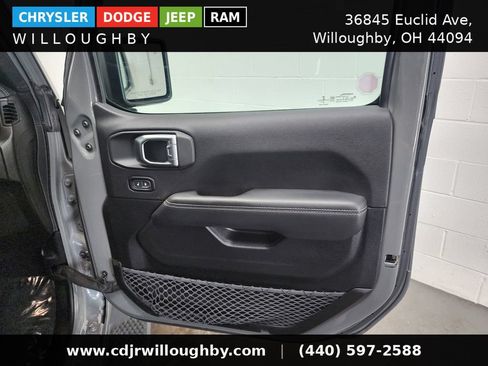 Used 2020 Jeep Wrangler Unlimited Sahara w/ Uconnect 4C Nav & Sound Group AWD/4WD image 32