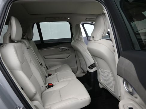 Certified 2024 Volvo XC90 T8 Plus w/ Protection Package Premier image 17