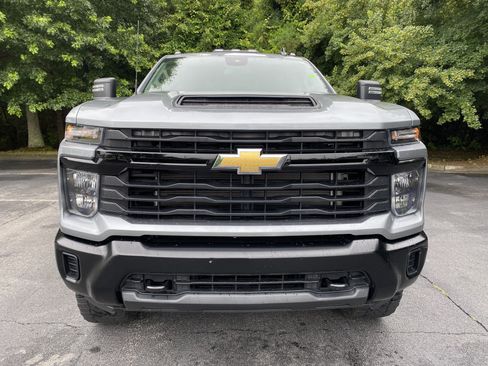 Used 2024 Chevrolet Silverado 3500 W/T AWD/4WD image 3