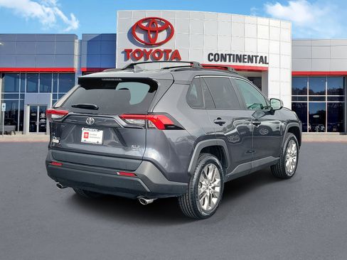 Certified 2021 Toyota RAV4 XLE Premium AWD/4WD image 5