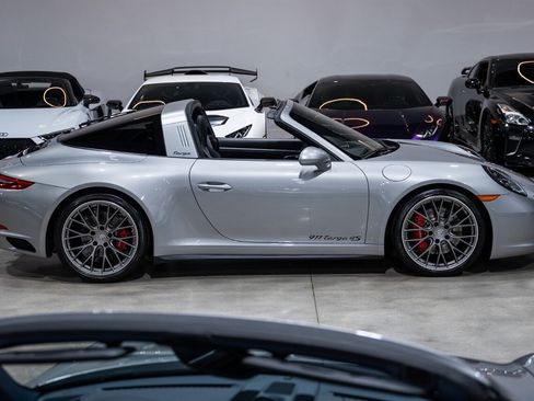 Used 2017 Porsche 911 Targa 4S AWD/4WD image 8