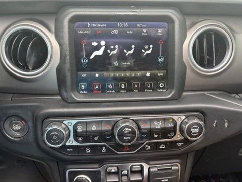 Used 2021 Jeep Wrangler Unlimited Rubicon AWD/4WD image 13