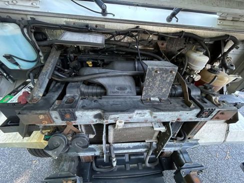 Used 2013 Ford E-350 and Econoline 350 Super Duty w/ Air Conditioning Prep Pkg RWD image 35