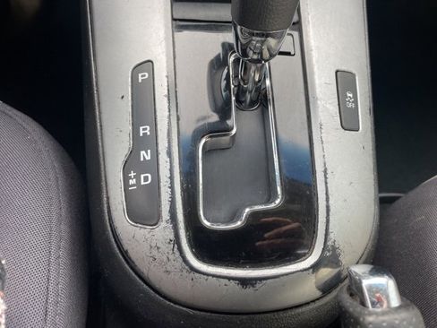 Used 2014 Chevrolet Cruze LS image 25