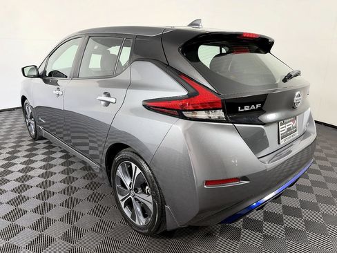 Used 2019 Nissan Leaf SV w/ SV Technology Package FWD image 17