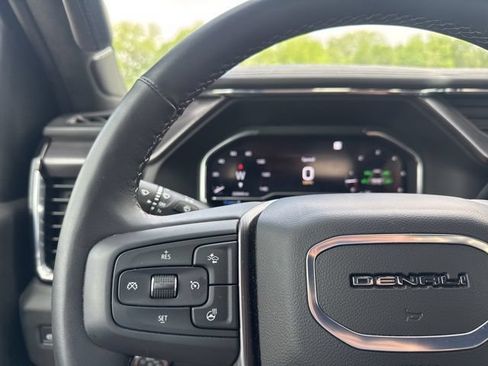 Used 2025 GMC Sierra 2500 Denali Ultimate w/ Max Trailering Package AWD/4WD image 23