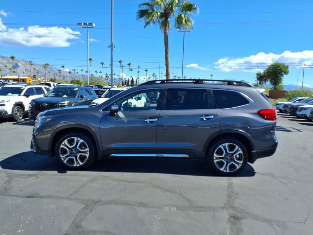 Used 2023 Subaru Ascent Touring AWD/4WD image 14