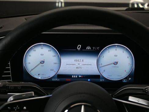 Used 2024 Mercedes-Benz Maybach GLS 600 4MATIC image 11